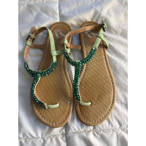 Report Highball Women’s Rhinestone T-Strap Sandals Size 7.5 Green Beaded - Picture 1 of 3